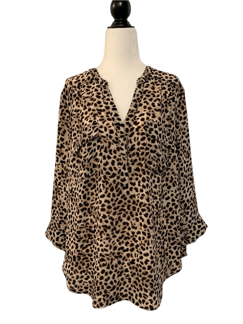 Torrid Harper Size 0 leopard print blouse
